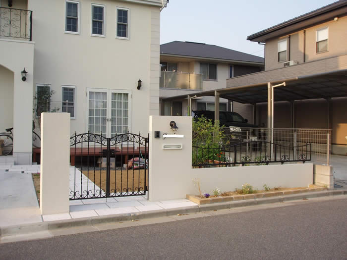 輸入住宅に似合う外構を (2) e50f02d8ac2193fa313b7bddaaedc5e7